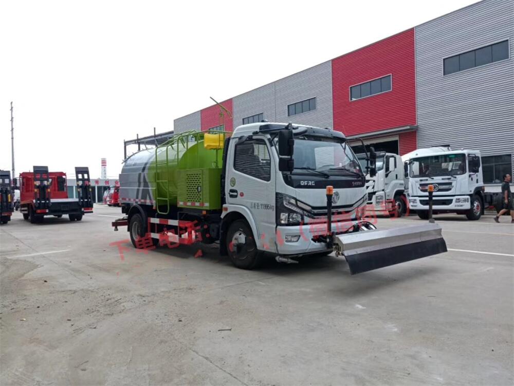 7方清洗車-國六7立方東風(fēng)路面清洗車道路清洗車廠家價格