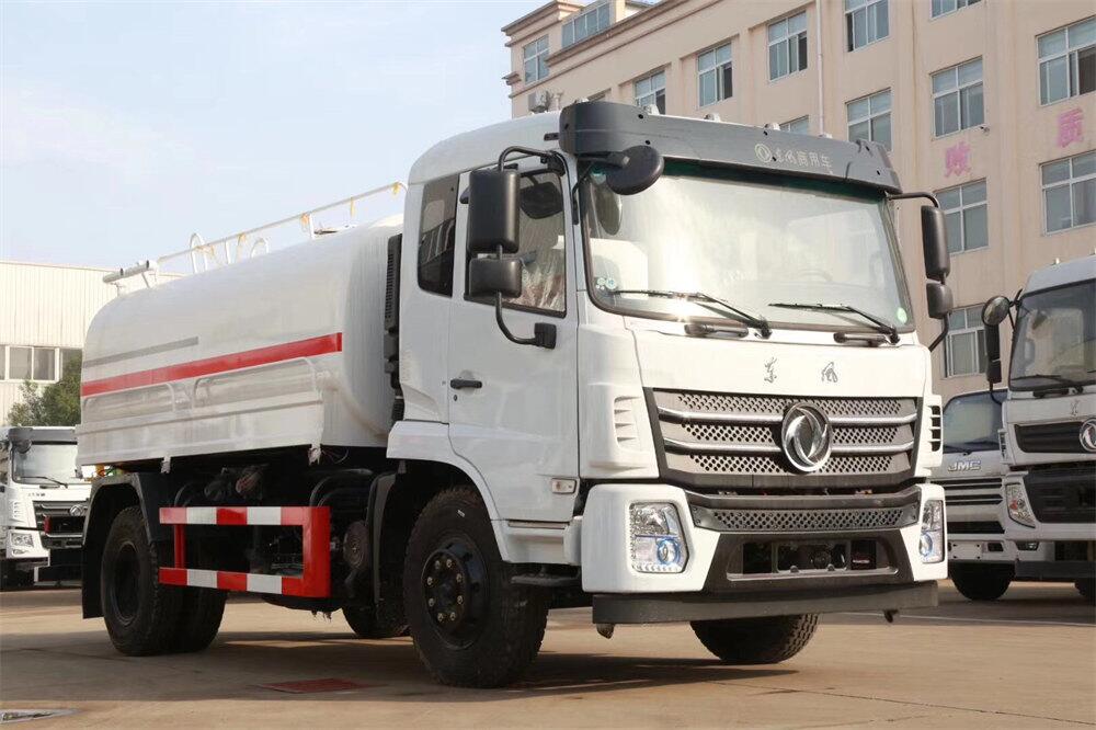 專(zhuān)工天下12方D17灑水車(chē)試水全套前沖后灑側(cè)噴